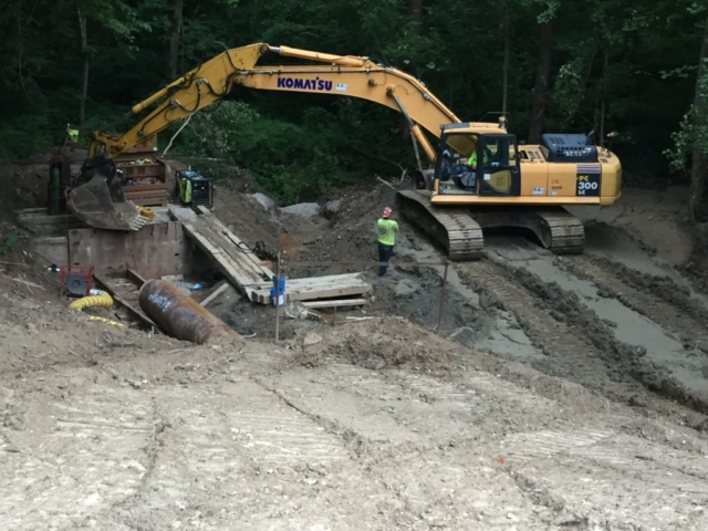 IMG_0101 Midwest Mole employees in action